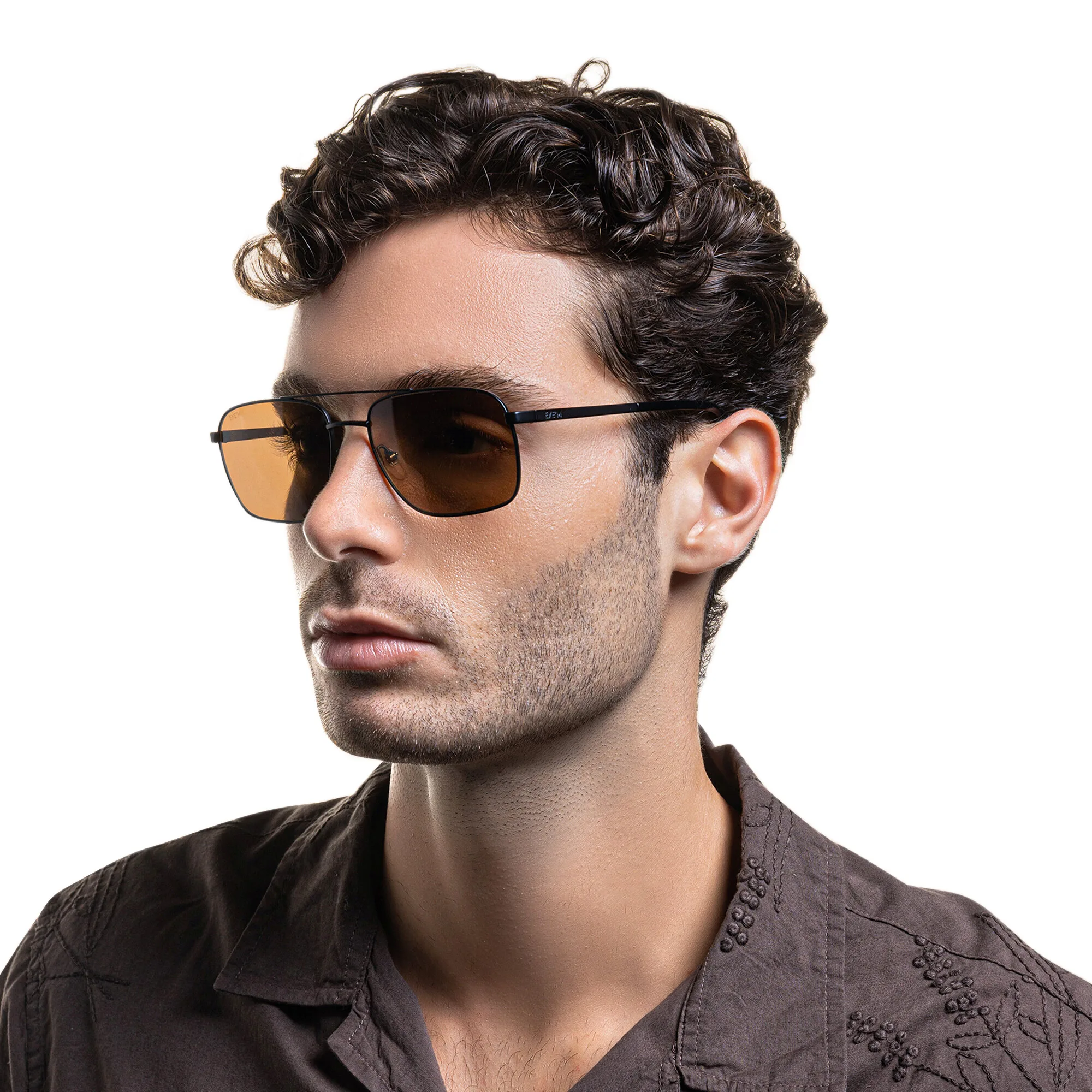 Shop EYE'M Square Sunglasses in Black online.