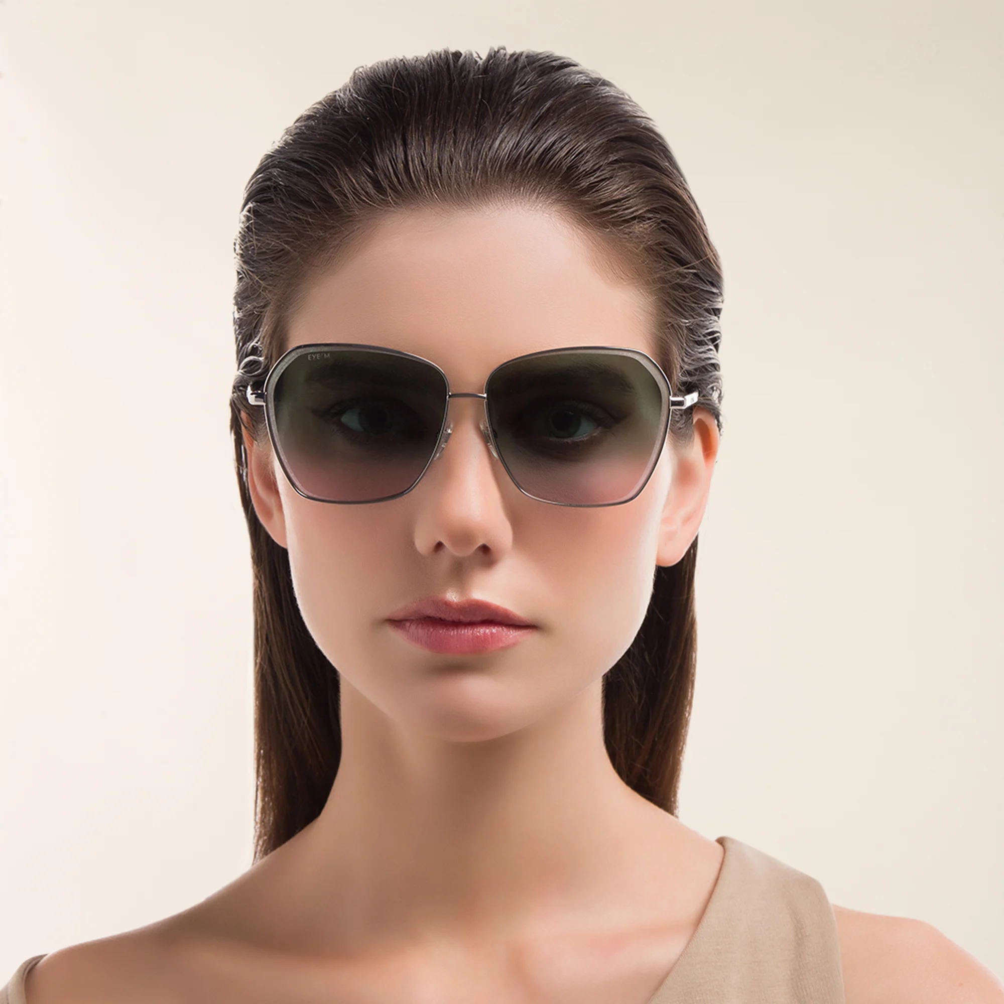 Shop EYE'M Wide Cat Eye Sunglasses in Silver online.