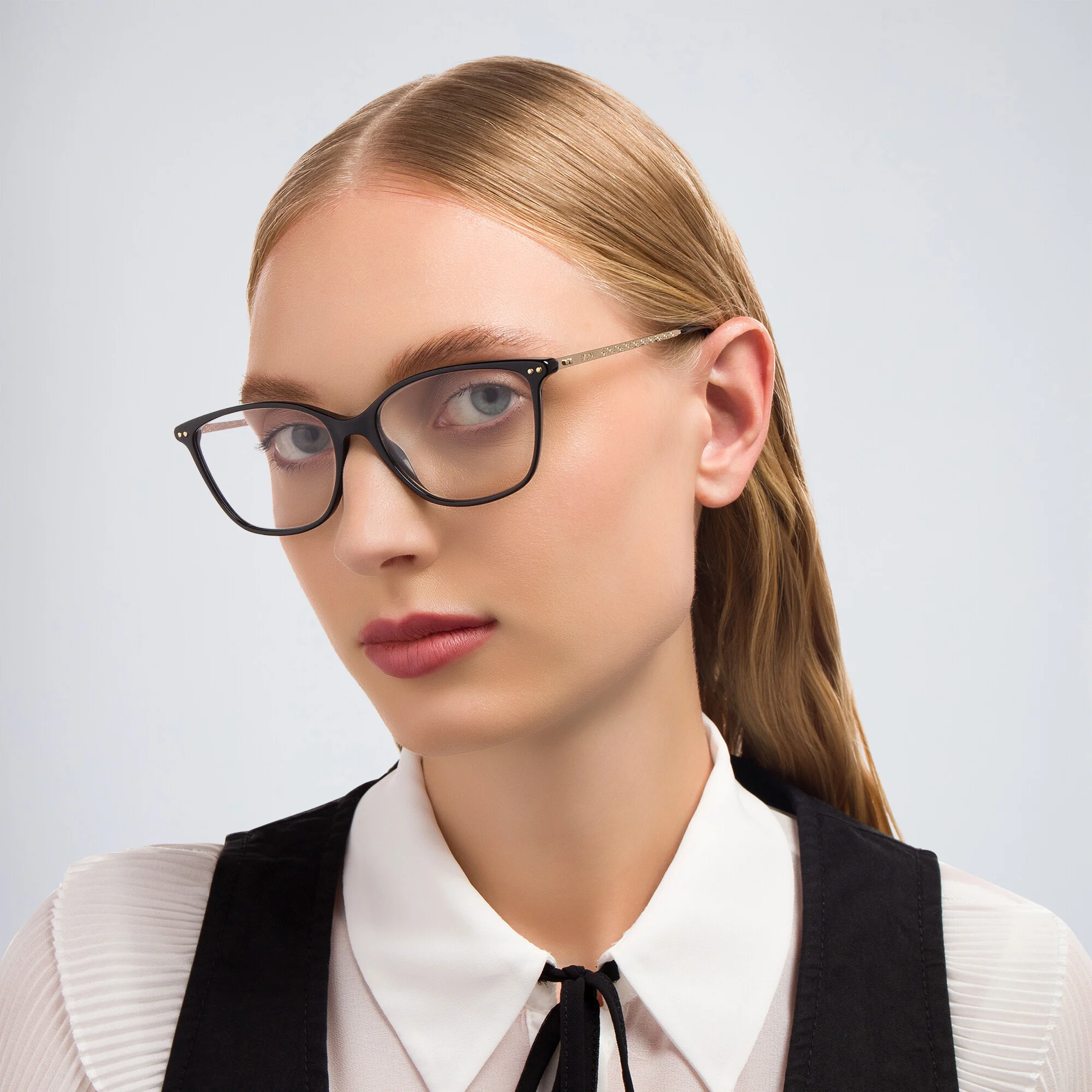 Shop EYE'M Square Eyeglasses in Black online.