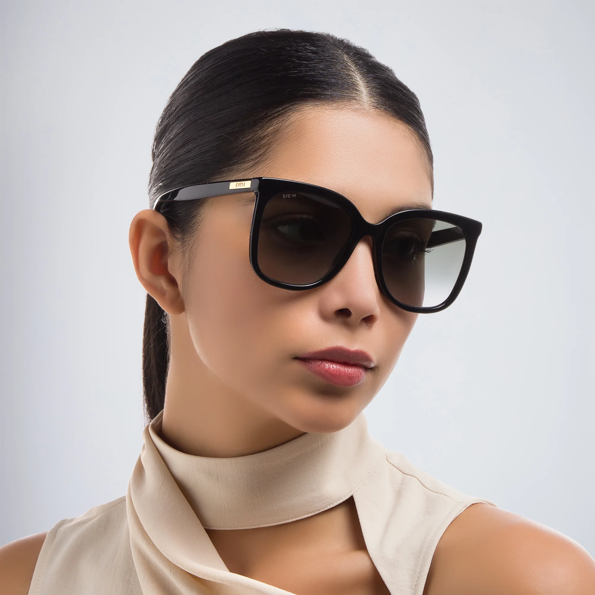 تسوق نظارة شمسية مربعة EYE'M بلون Black أونلاين.