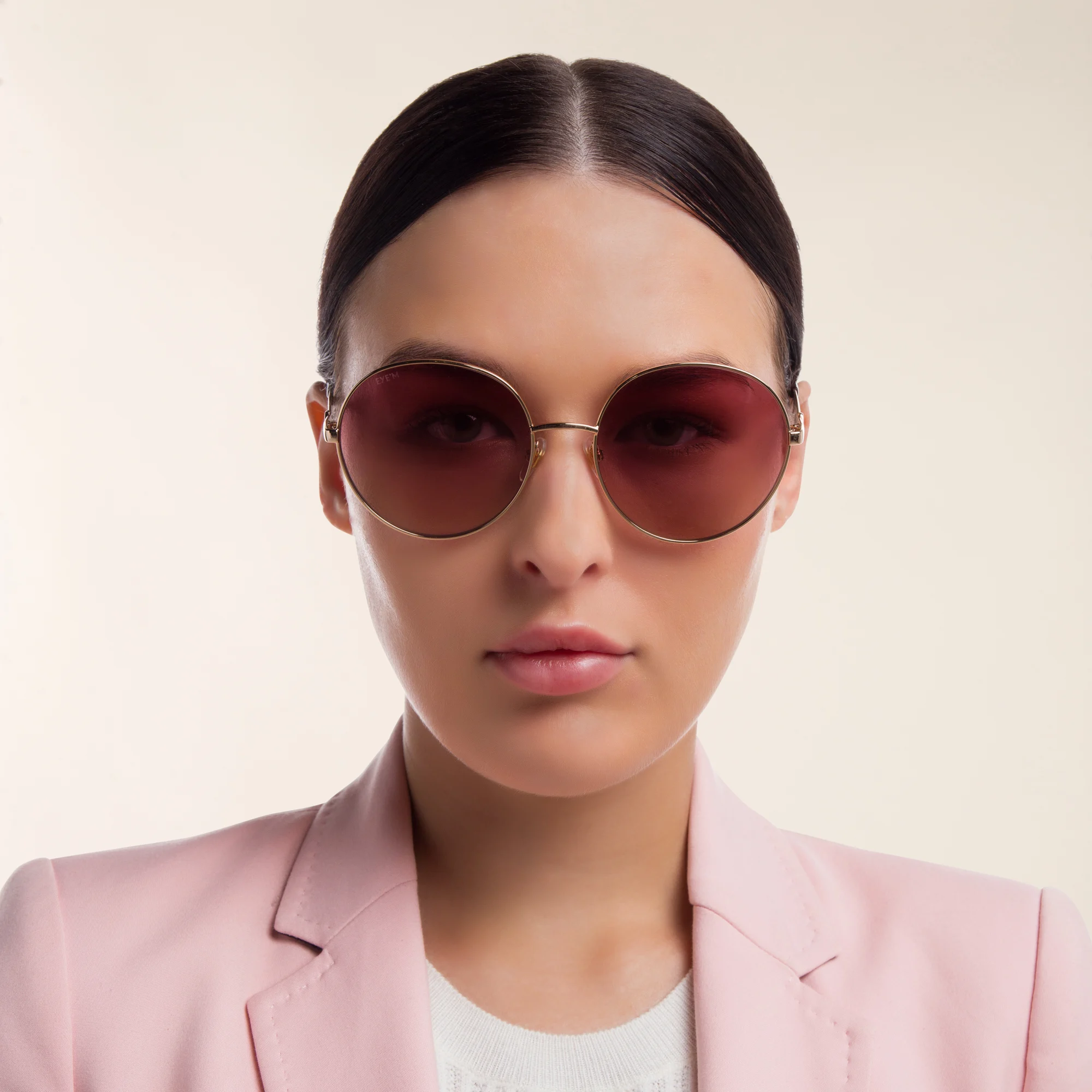 Shop EYE'M Round Sunglasses in Gold online.