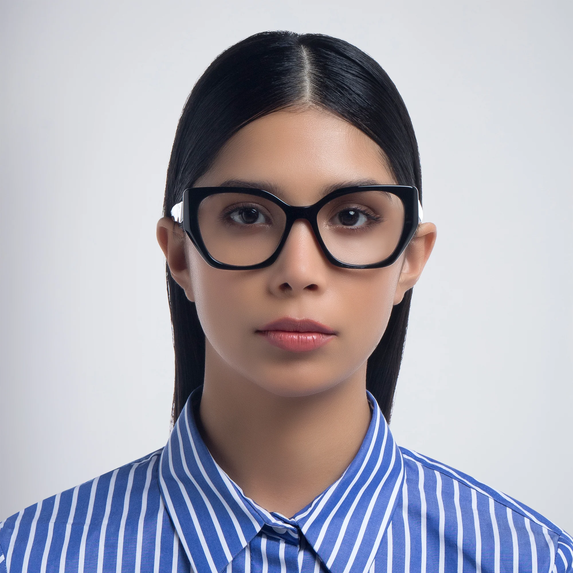 تسوق نظارة طبية بتصميم غير منتظم برادا بلون أسود مطفي أونلاين.
