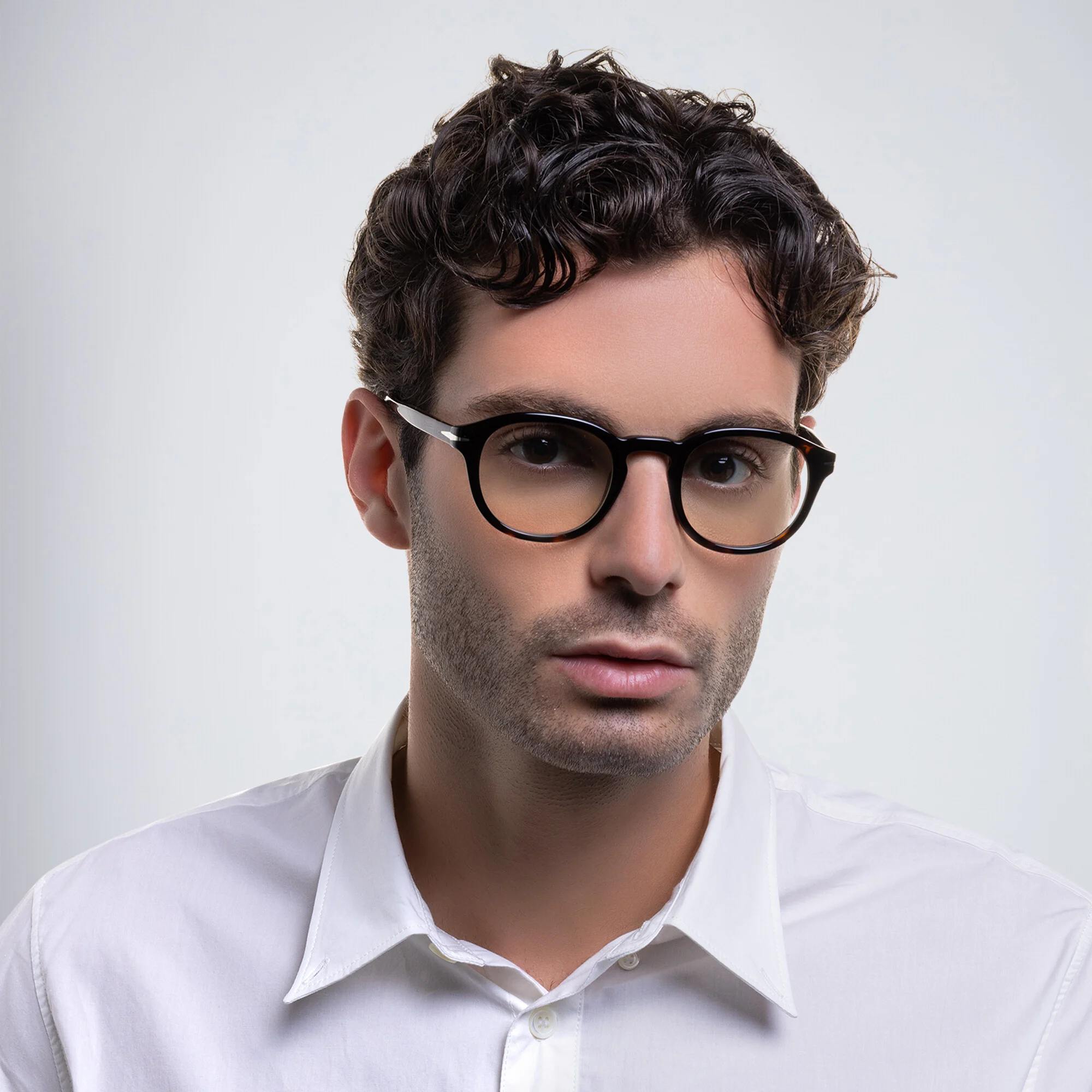 Shop DAVID BECKHAM Timeless Icons Panthos Eyeglasses in Havana online.