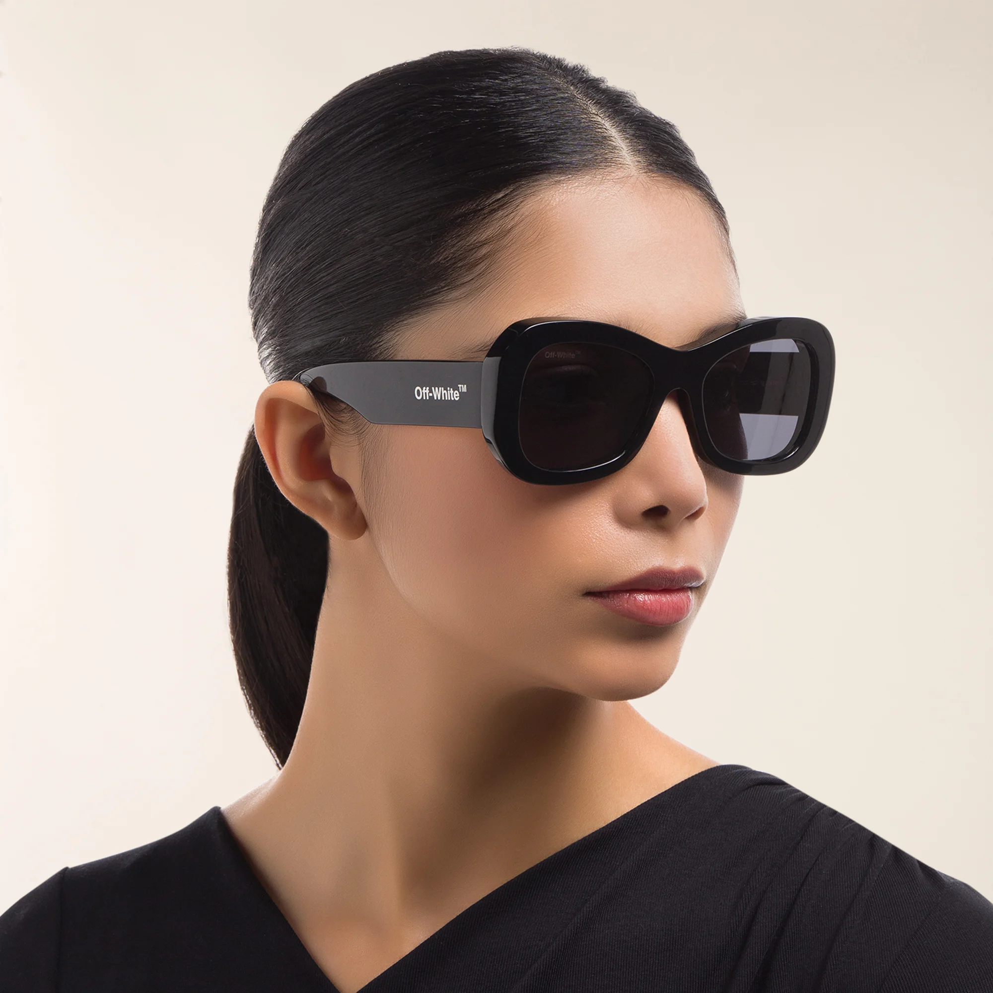 Shop OFF WHITE Unisex Round Sunglasses in Black online.