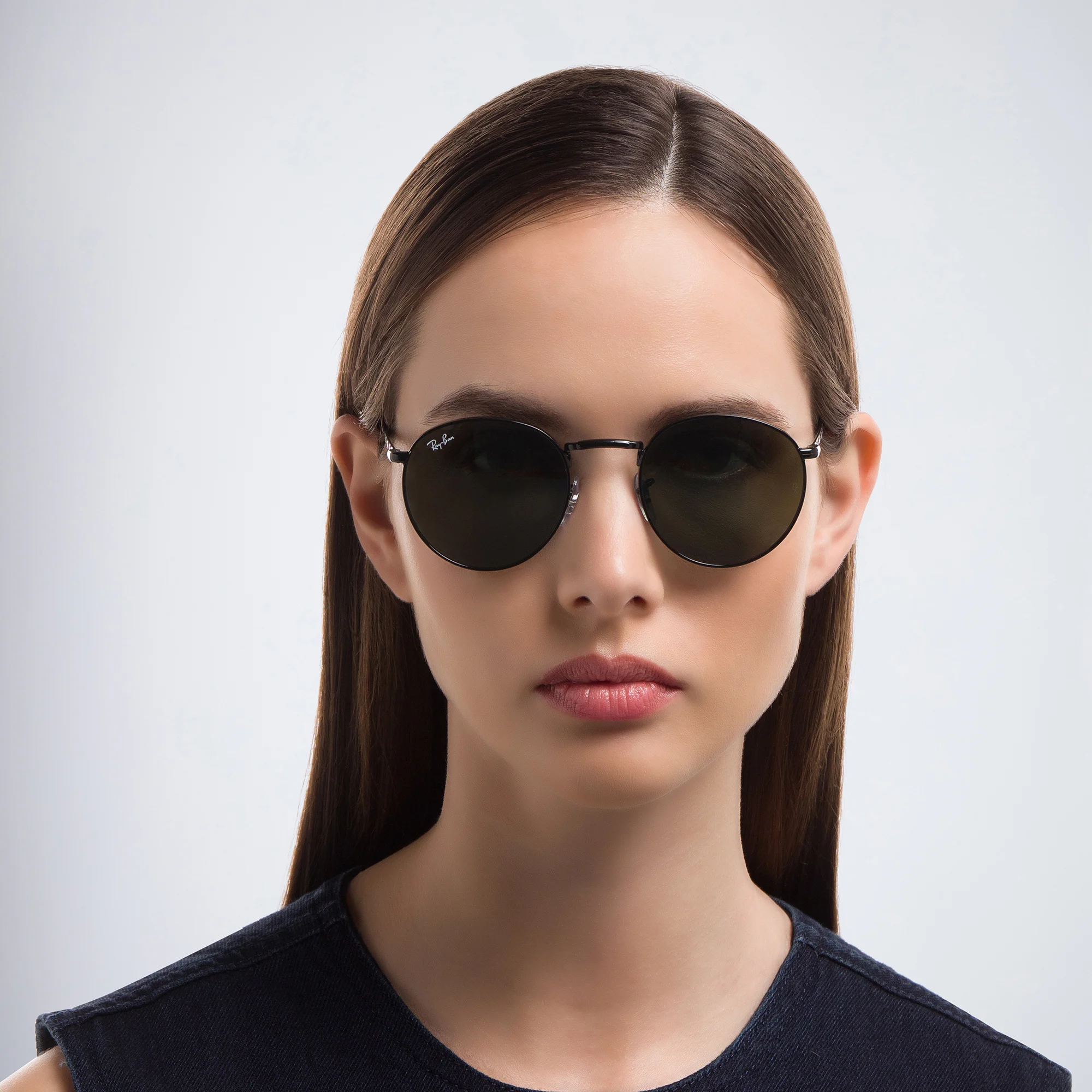 Shop Ray-Ban New Round Unisex Panthos Sunglasses in Black online.