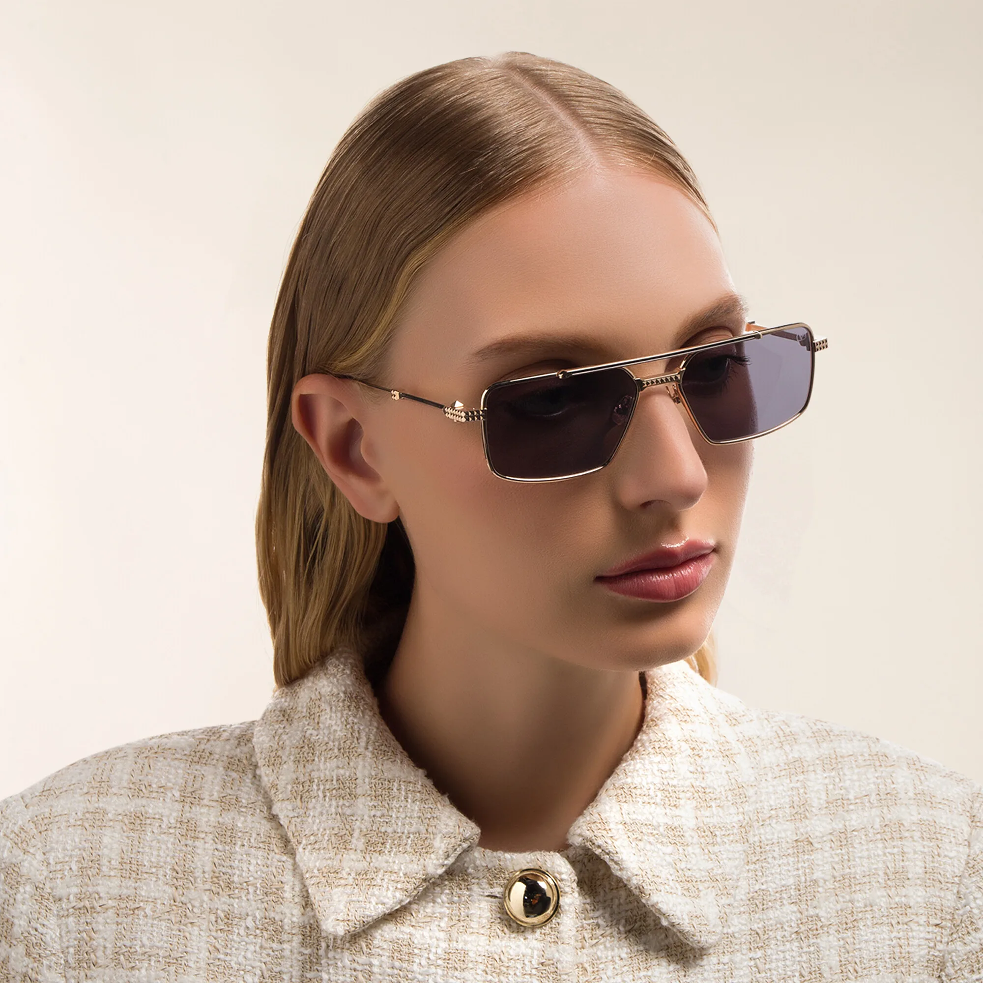 Shop VALENTINO Unisex Aviator Sunglasses in Rose Gold online.