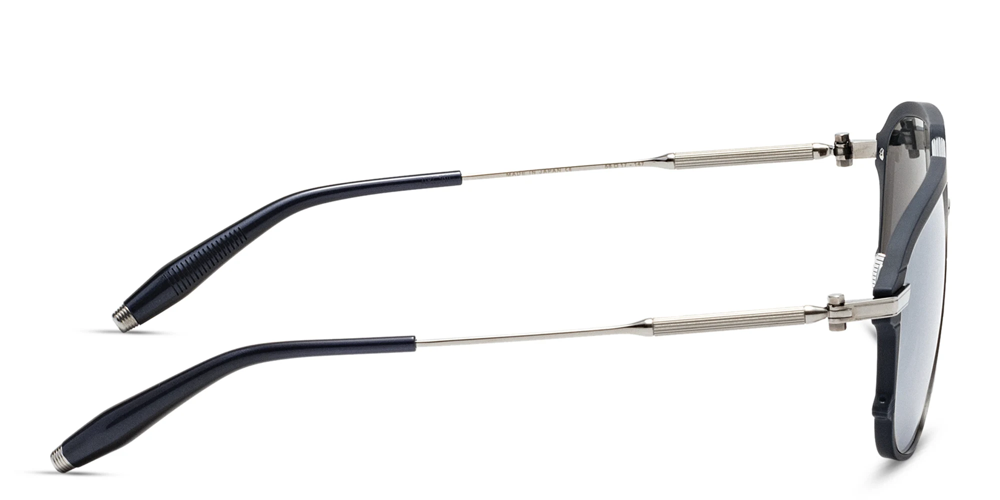 Shop AKONI Aviator Sunglasses in Black online.