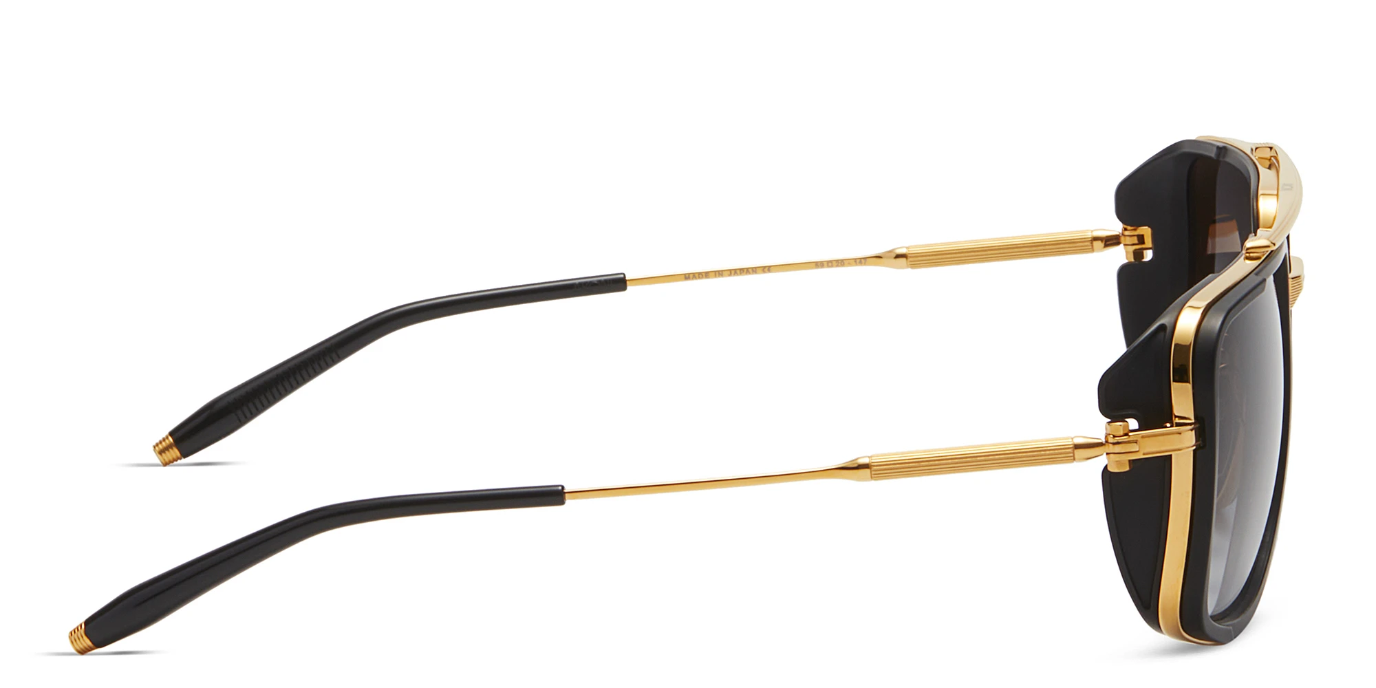 Shop AKONI Aviator Sunglasses in Black online.