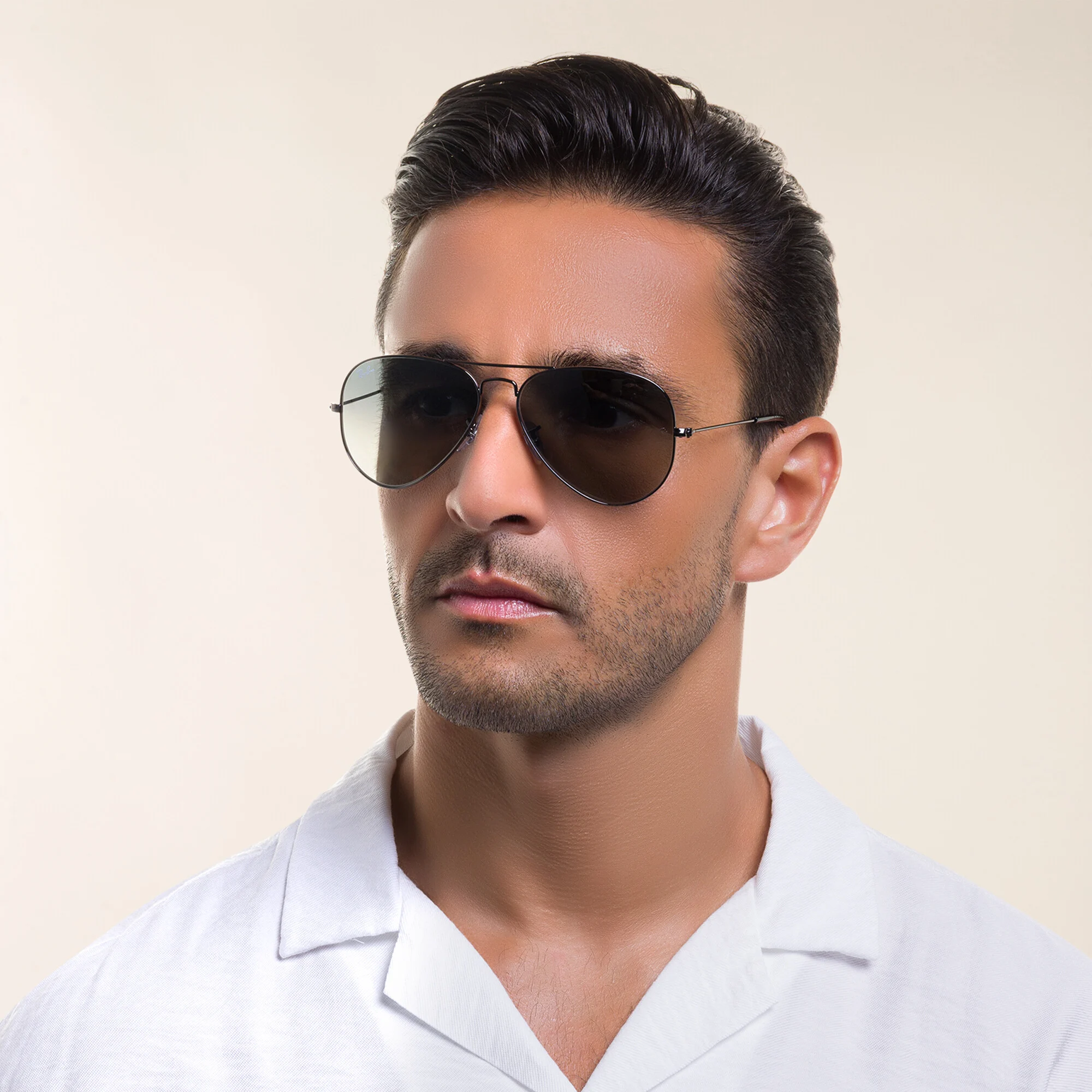 Shop Ray-Ban Unisex Pilot Sunglasses in Gunmetal online.