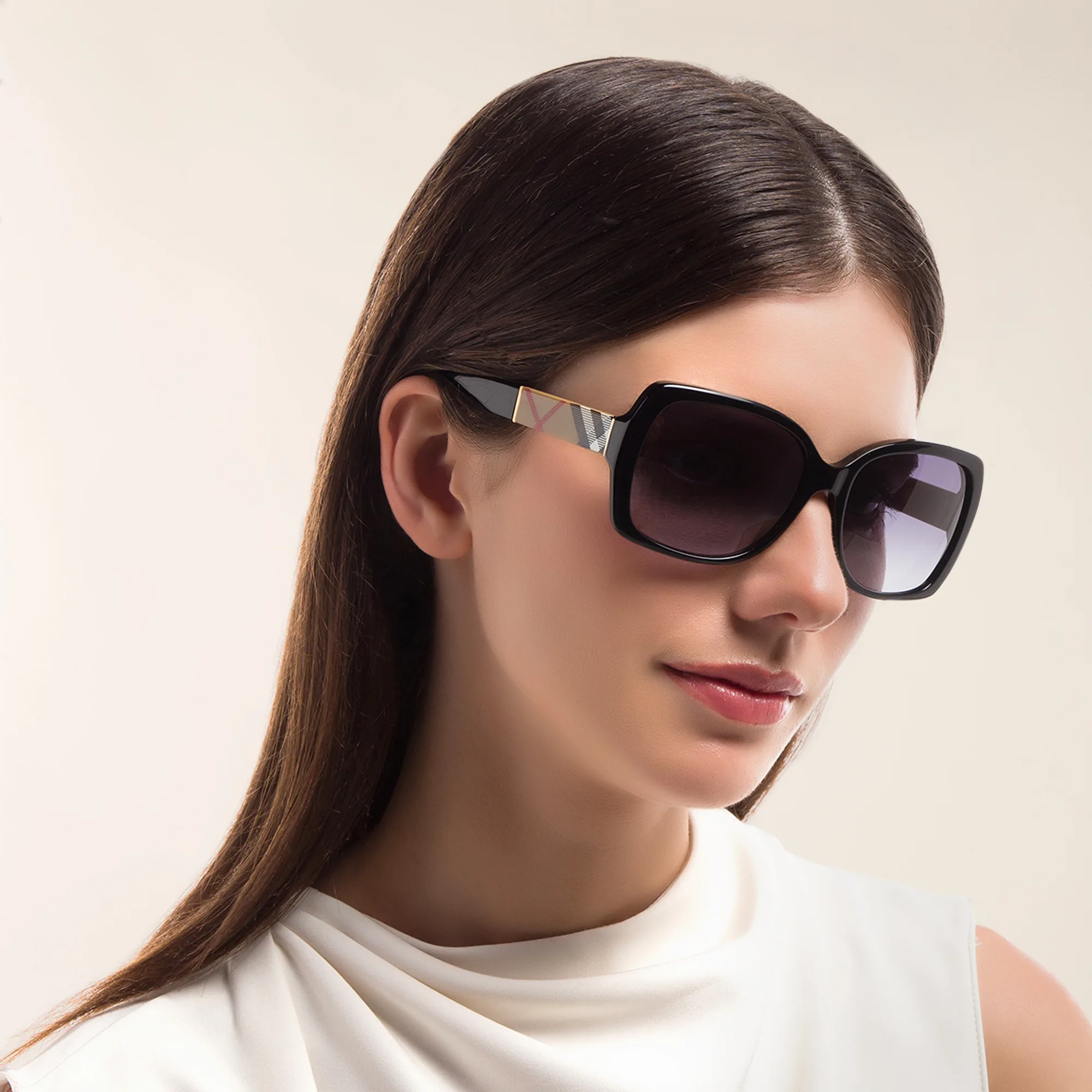 Shop BURBERRY Unisex Square Sunglasses in Black online.
