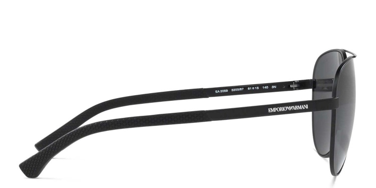 تسوق نظارة شمسية بإطار بيلوت امبوريو أرماني بلون أسود أونلاين.