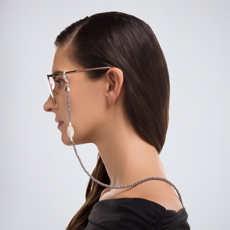 Shop The RICCI DISTRICT Crystals & Rose Quartz Glasses Chain in Grey online.