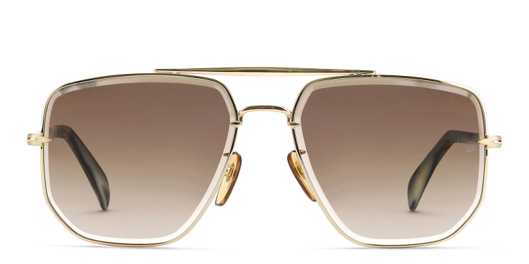 تسوق نظارة شمسية بإطار بيلوت ديفيد بيكهام بلون ذهبي أونلاين.