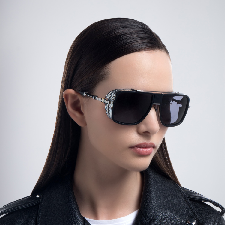 Shop BALMAIN O.R. Unisex Aviator Sunglasses in Silver online.
