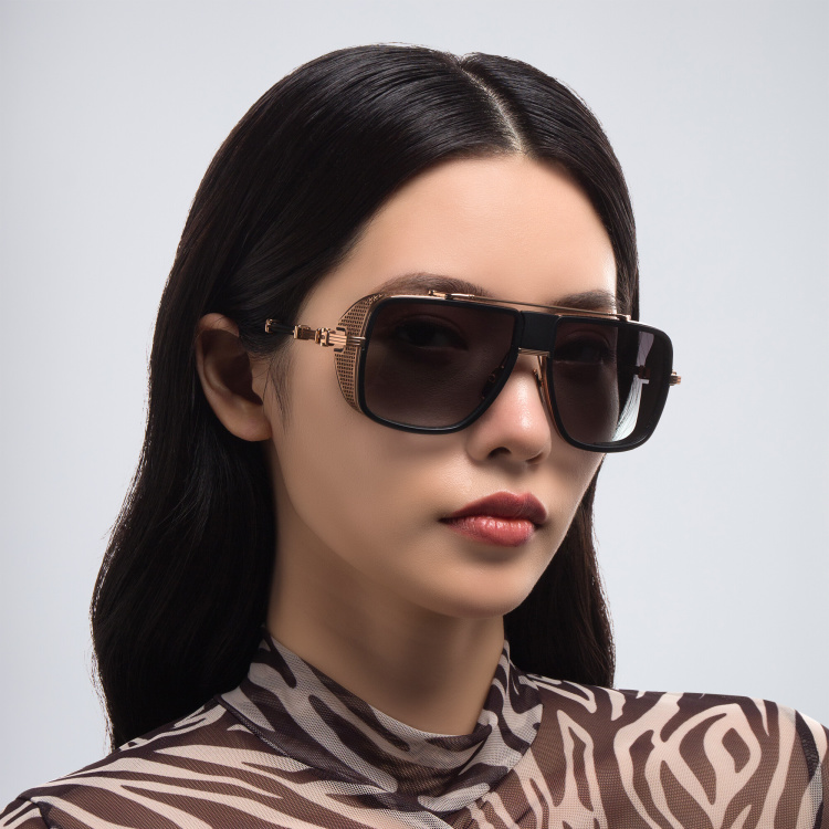 Shop BALMAIN O.R. Unisex Aviator Sunglasses in Black online.