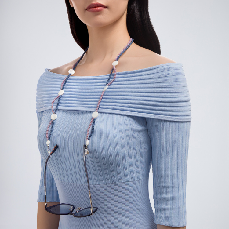 تسوق سلسلة نظارات مصنوعة من الكريستال وعرق اللؤلؤ ذا ريتشي ديستريكت بلون أزرق أونلاين.