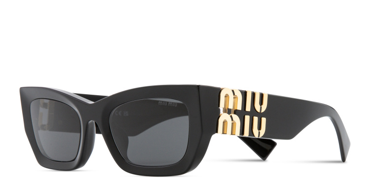 تسوق نظارة شمسية بإطار مستطيل ميو ميو بلون أسود أونلاين.