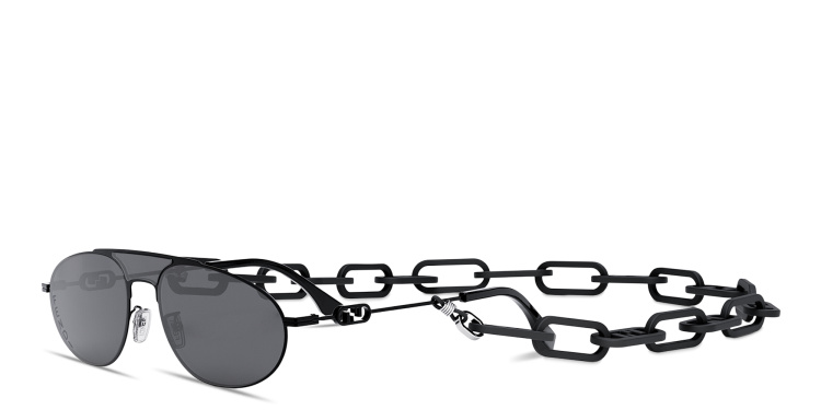Shop FENDI O'Lock Pilot Sunglasses with Removable Chain in Black online.