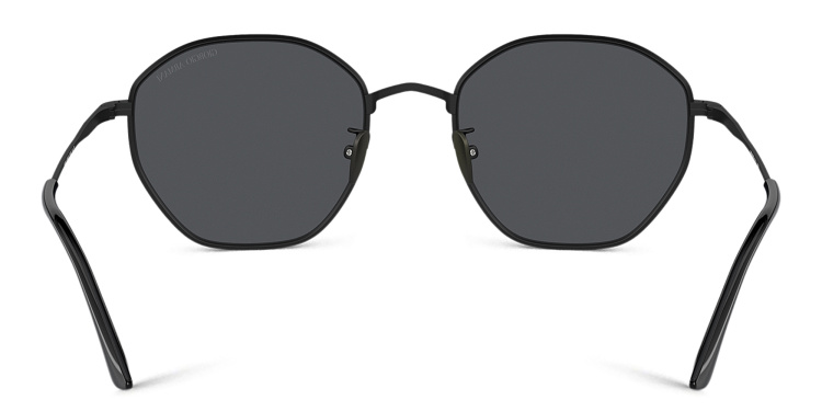 تسوق نظارات شمسية مربعة جورجو أرماني بلون أسود أونلاين.