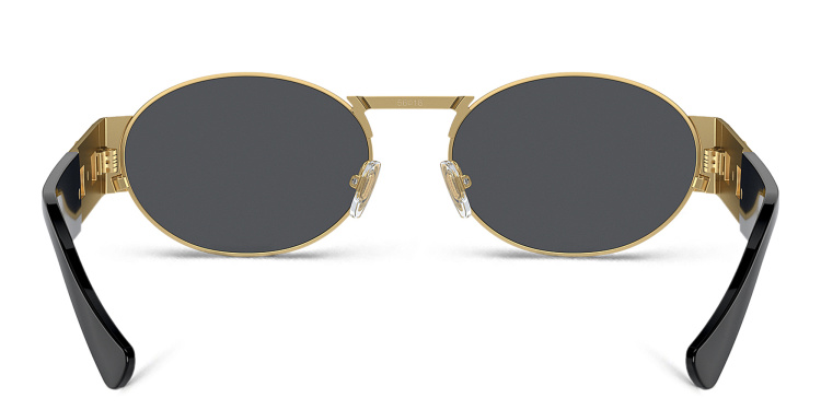تسوق نظارات شمسية ميدوسا بإطار بيضاوي للجنسين فيرزاتشي بلون ذهبي أونلاين.