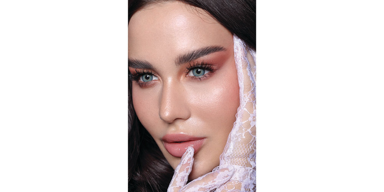 Shop DAHAB 1-Day Color Contact Lenses - Lumirere Blue in Blue online.