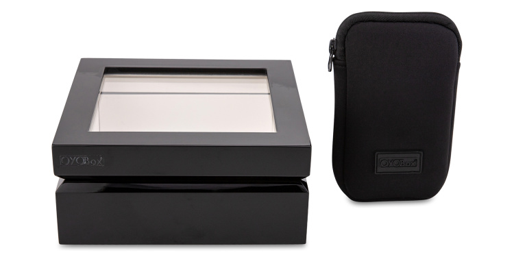 Shop OYOBOX Mini Unisex Glasses Case in Black online.