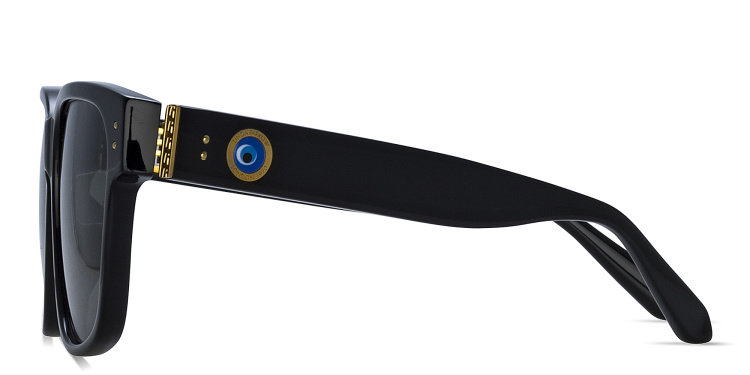 Shop LINDA FARROW Perry Square Sunglasses in Black online.