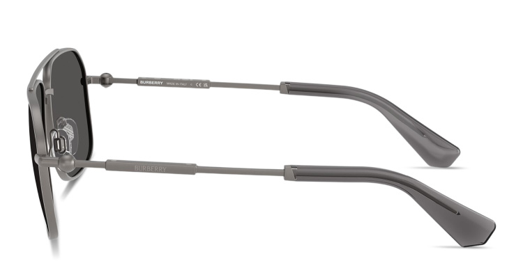 تسوق نظارات شمسية غير منتظمة بالشعار المنقوش بربري بلون رمادي أونلاين.