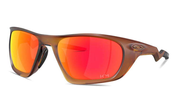 Shop Oakley Lateralis Kylian Mbappé Signature Series Rectangle Sunglasses in Brown online.