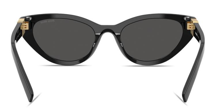 تسوق نظارات شمسية طراز كات آي بشعار العلامة العمودي ميو ميو بلون أسود أونلاين.