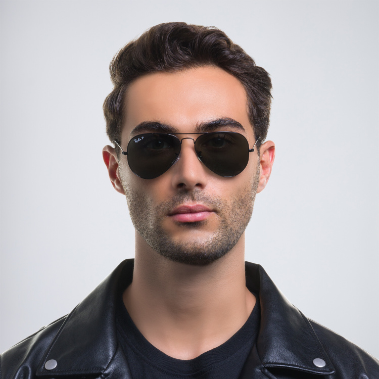 Shop Ray-Ban Pilot Classic Sunglasses in Black online.