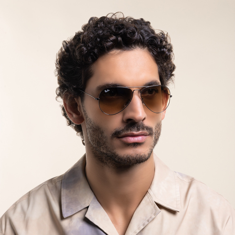 Shop Ray-Ban Unisex Pilot Sunglasses in Gunmetal online.