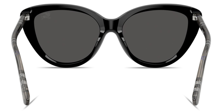 تسوق نظارات شمسية طراز كات آي بنقشة المربّعات بربري بلون أسود أونلاين.