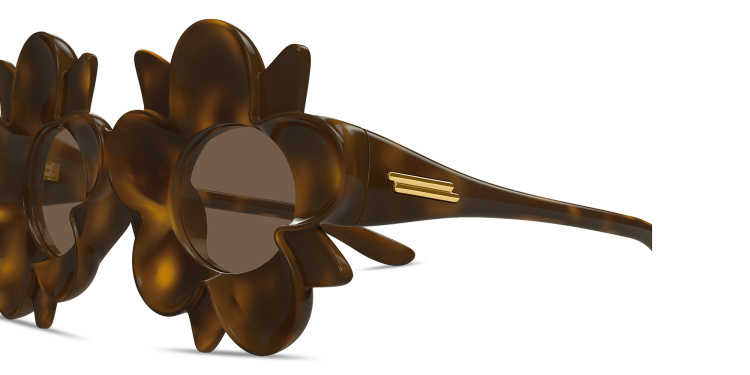 تسوق نظارات شمسية بيجي فلاور بإطار غير منتظم بوتيغا فينيتا بلون مموه أونلاين.