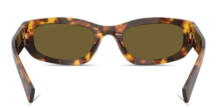 تسوق نظارات شمسية غير منتظمة بشعار العلامة العمودي ميو ميو بلون مموه أونلاين.