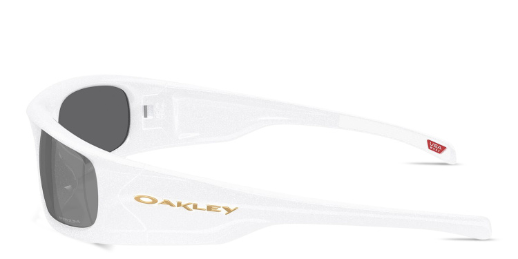 Shop Oakley Highland Unisex Rectangle Sunglasses in White online.