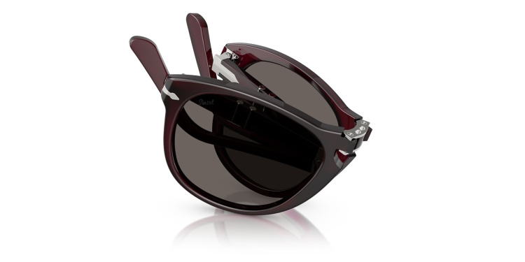 تسوق نظارات شمسية طراز أفياتور قابلة للطي بيرسول بلون أرجواني أونلاين.