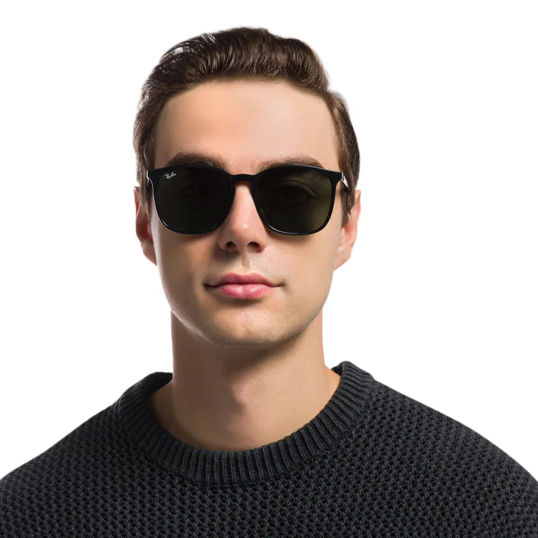 Shop Ray-Ban Unisex Square Sunglasses in Black online.