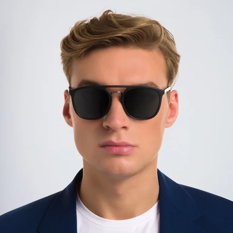 Shop GIORGIO ARMANI Square Sunglasses in Black online.
