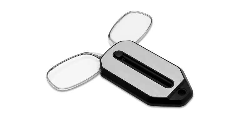 Shop ThinOptics Ready Readers with Keychain Case in Black online.