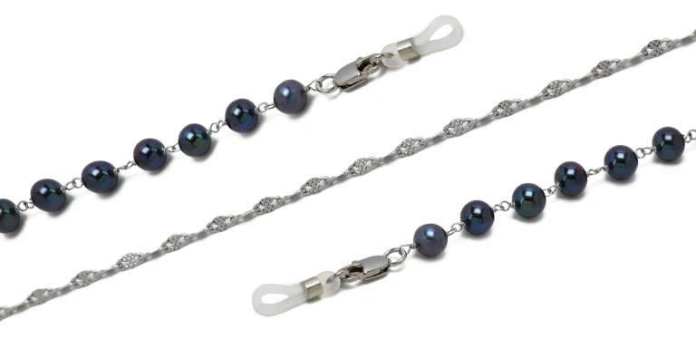 Shop Uoptic Pearl Glasses Chain in Black online.