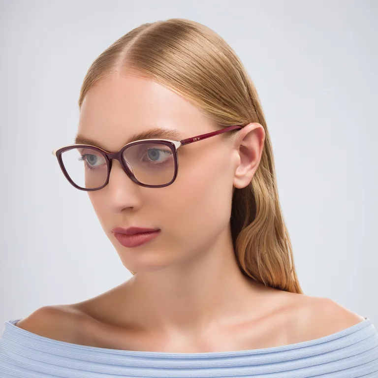 تسوق نظارة طبية بإطار مربع EYE'M بلون Burgundy أونلاين.