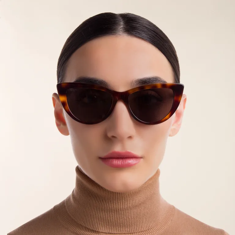تسوق نظارة شمسية بإطار كات آي EYE'M بلون مموه أونلاين.