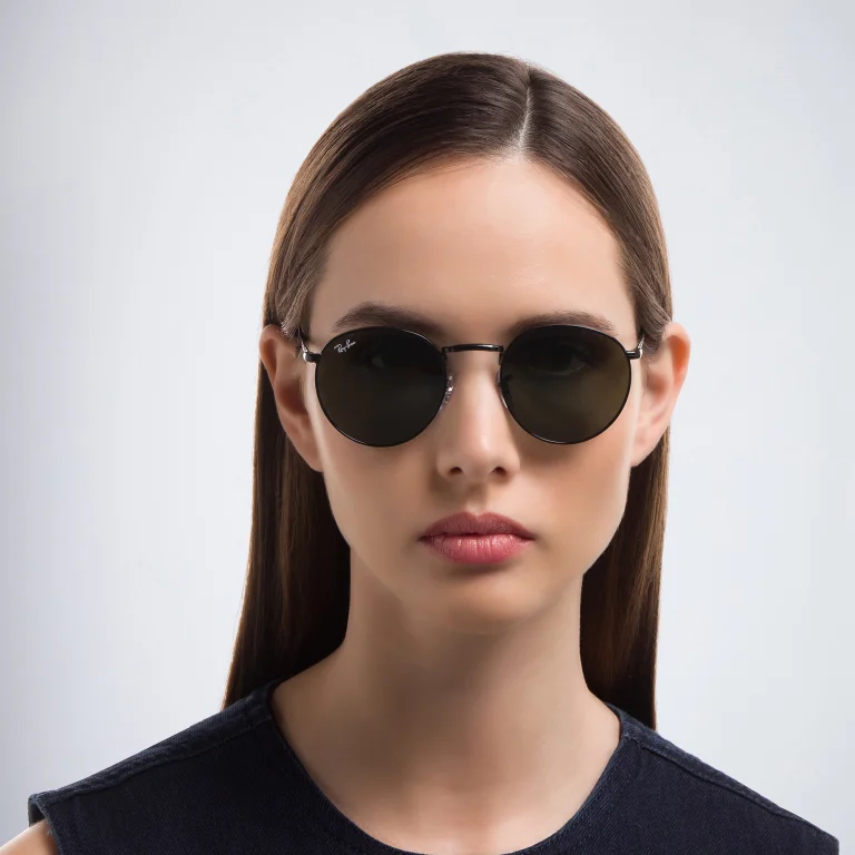 Shop Ray-Ban New Round Unisex Panthos Sunglasses in Black online.