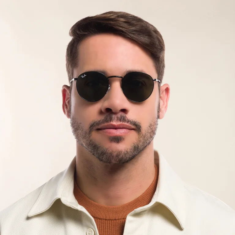 Shop Ray-Ban New Round Unisex Panthos Sunglasses in Black online.
