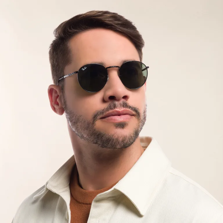 Shop Ray-Ban New Round Unisex Panthos Sunglasses in Black online.