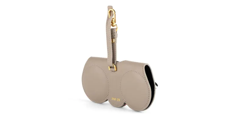 Shop ANY-DI Kiss Leather Glasses Case in Brown online.