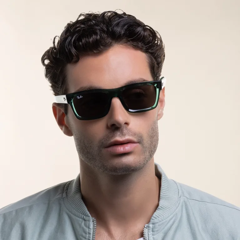 Shop Ray-Ban Warren Unisex Rectangle Sunglasses in Green online.