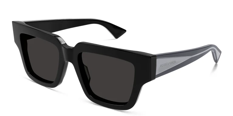Shop BOTTEGA VENETA Nude Triangle Square Sunglasses in Black online.