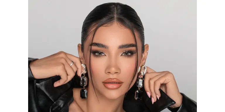 Shop Bella One-Day Color Contact Lenses - Cove in Light Brown online.